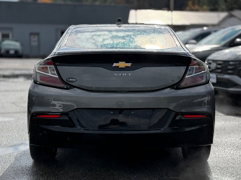 Used 2017 Chevrolet Volt LT w/ Comfort Package image 4