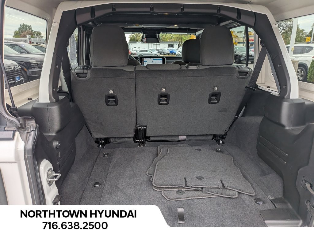 Used 2026 Jeep Wrangler Unlimited Rubicon AWD/4WD image 27