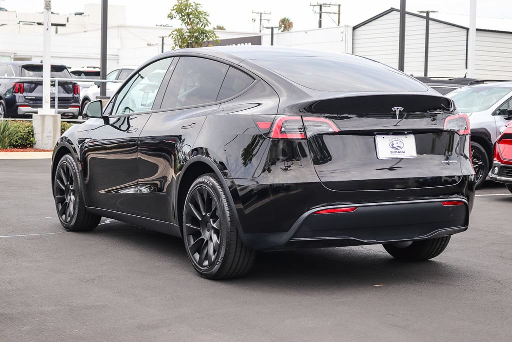 Used 2023 Tesla Model Y AWD image 7