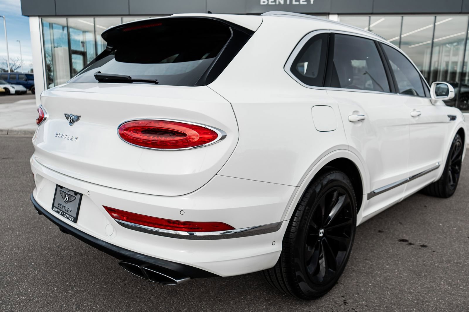 Used 2022 Bentley Bentayga image 13
