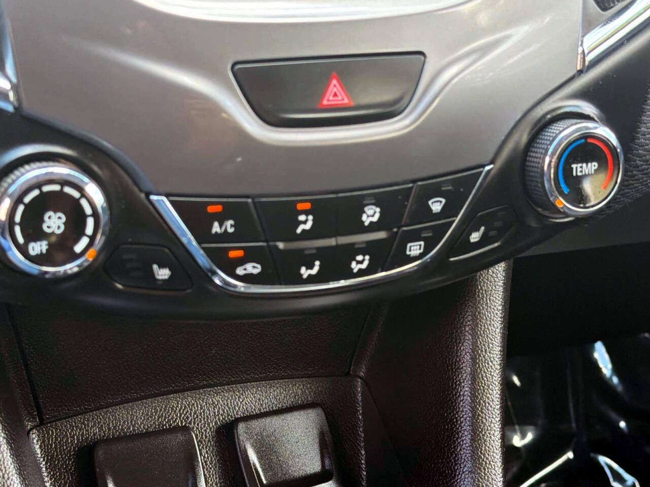 Used 2016 Chevrolet Cruze LT w/ Convenience Package FWD image 19
