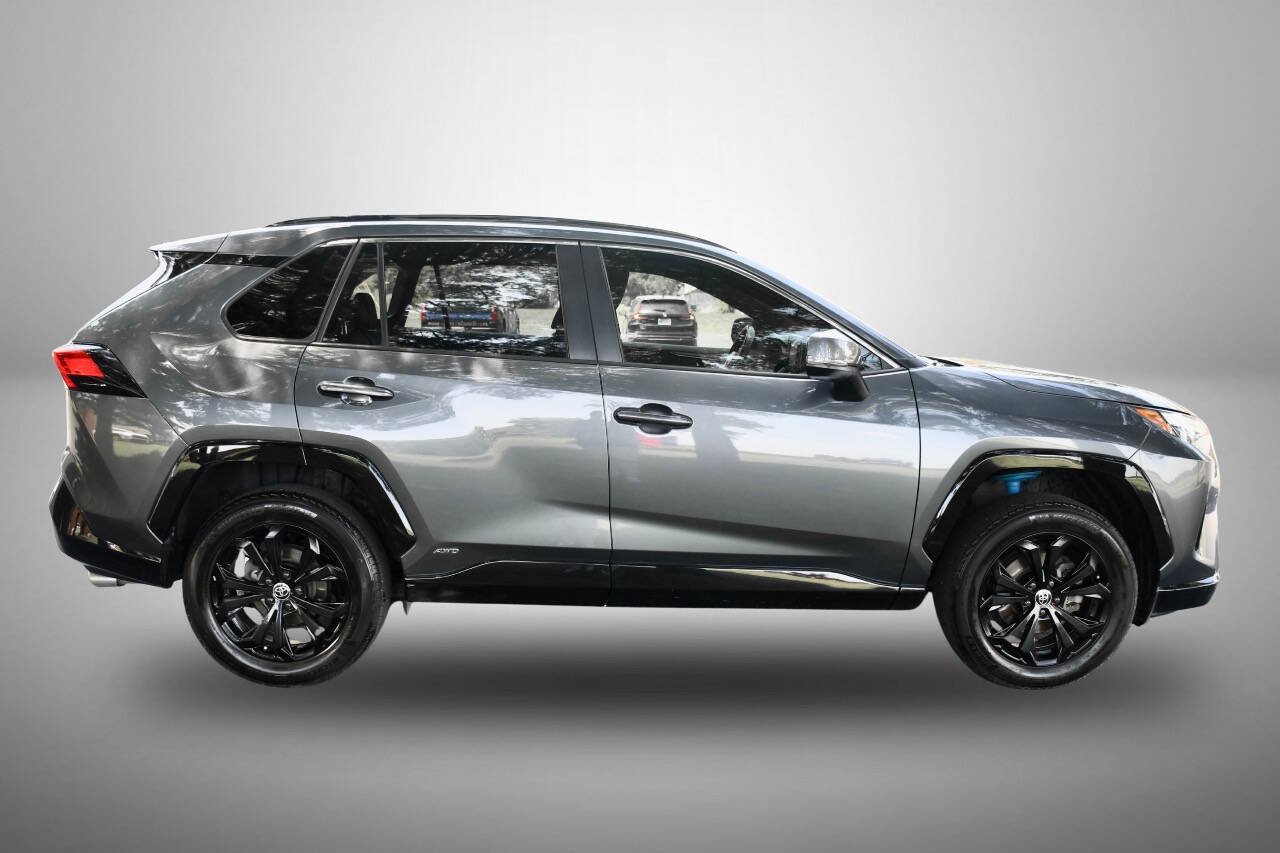 Used 2022 Toyota RAV4 SE w/ Convenience Package AWD/4WD image 8