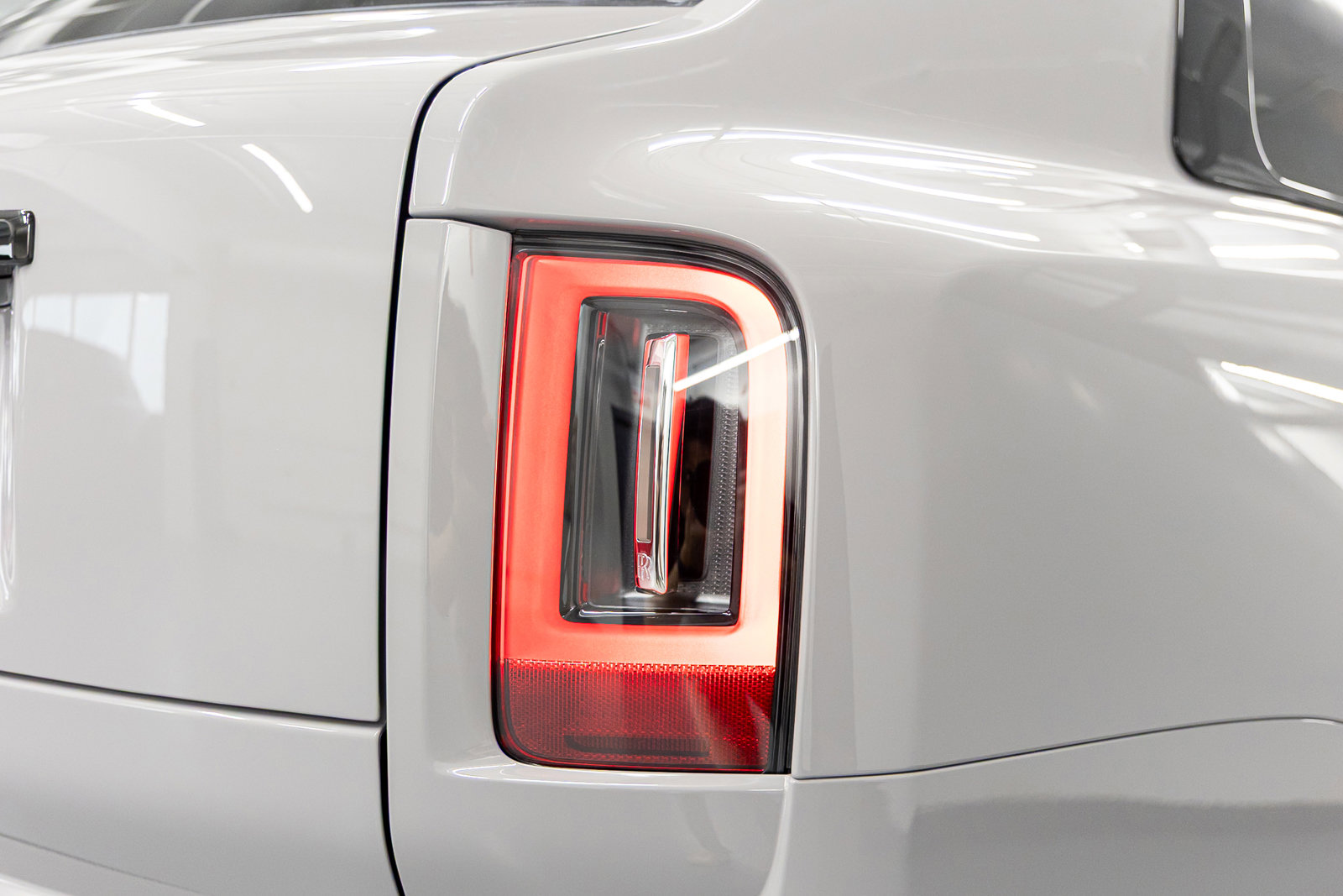 New 2026 Rolls-Royce Cullinan Black Badge image 24