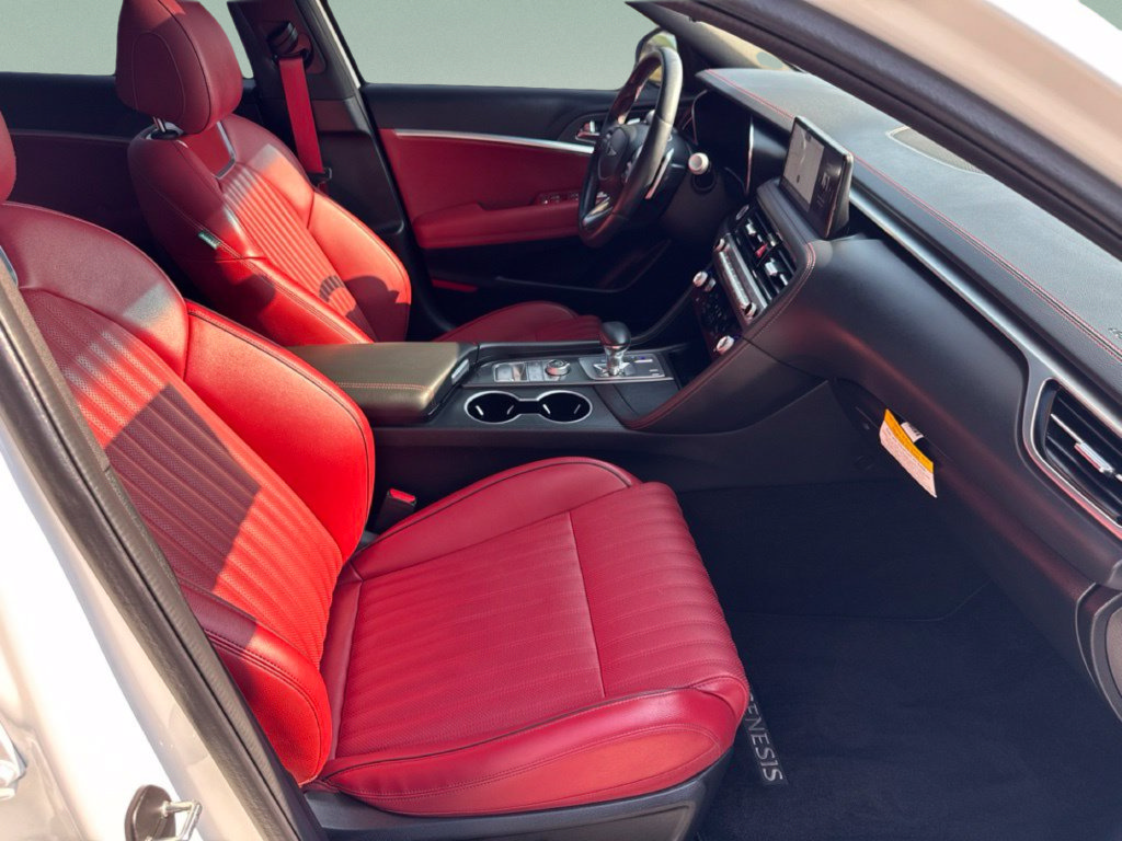 Used 2025 Genesis G70 2.5T w/ Sport Prestige Package RWD image 35