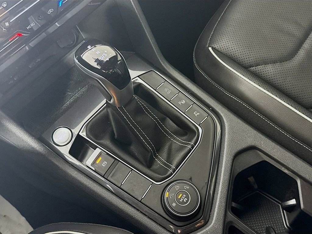 Used 2022 Volkswagen Tiguan SEL R-Line image 20