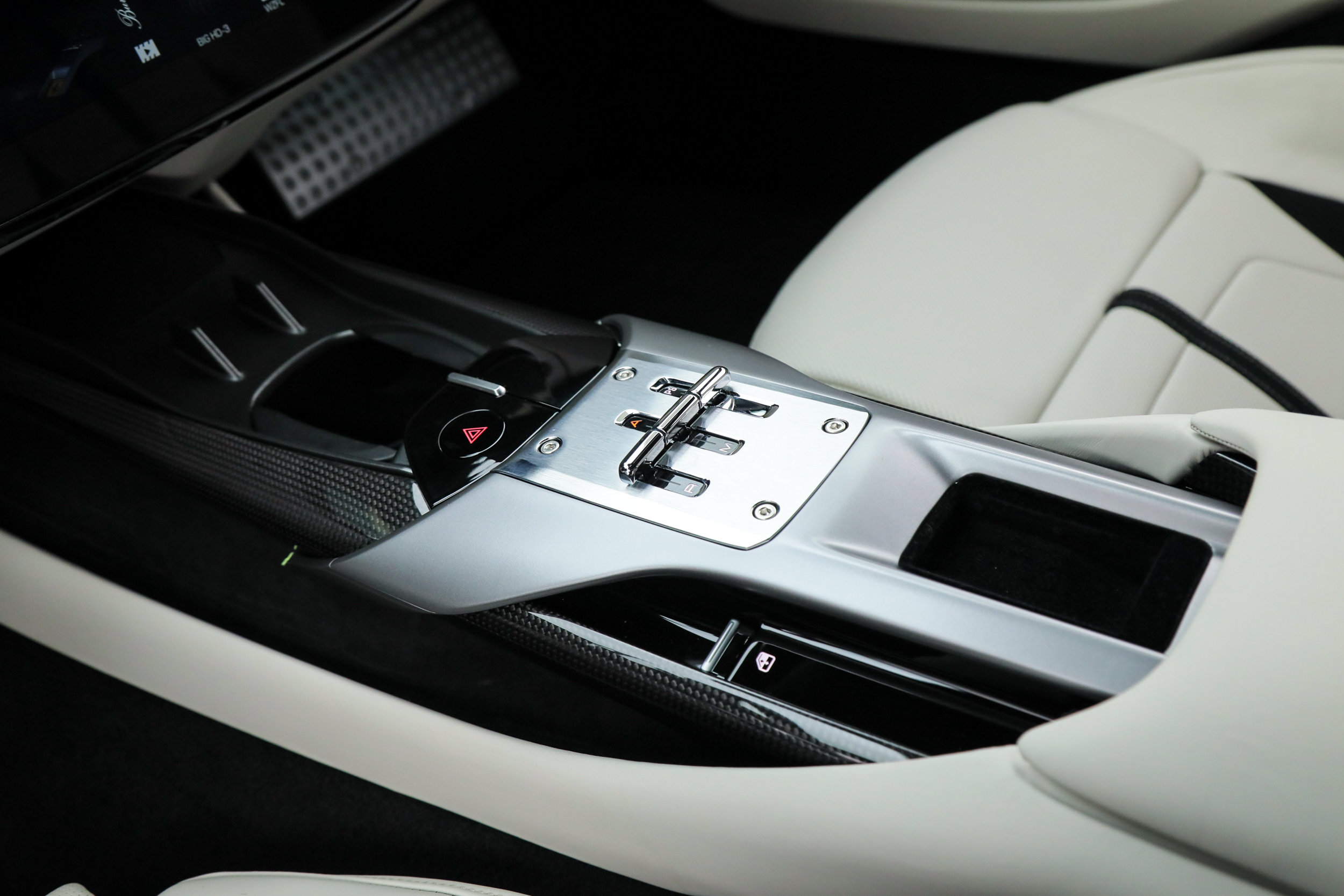 Certified 2025 Ferrari 12Cilindri RWD image 31