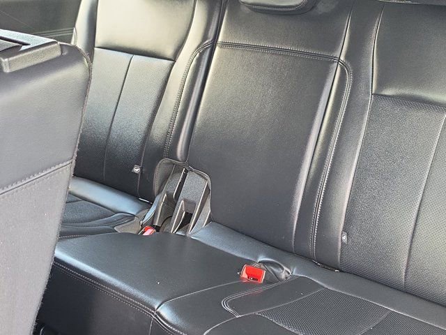 Certified 2024 Ford Expedition Max XLT image 11