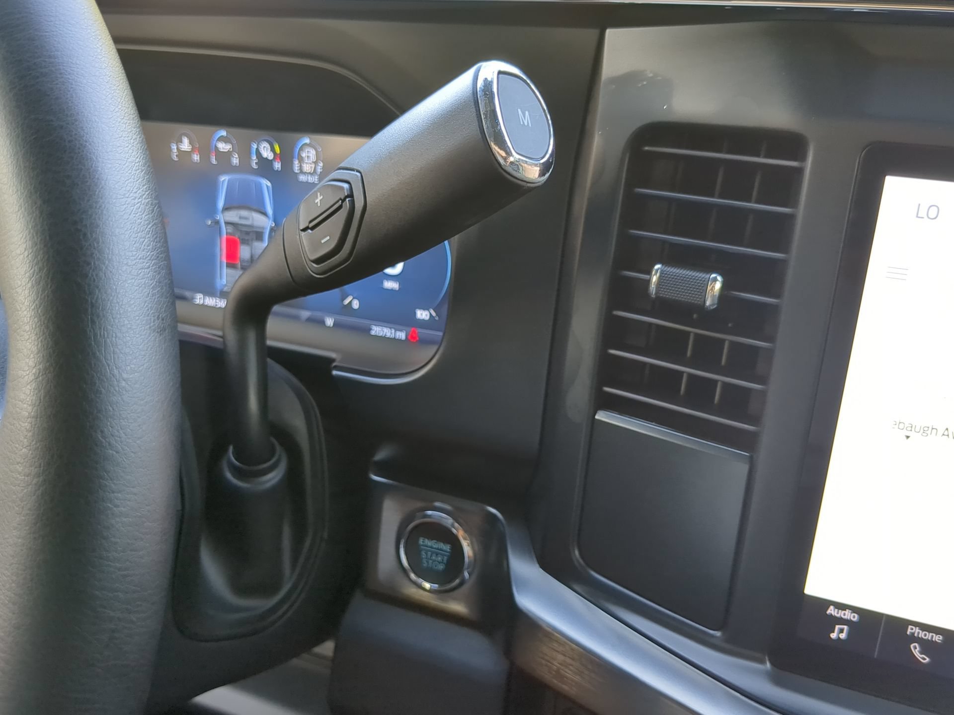 Used 2025 Ford F250 Lariat w/ Black Appearance Package AWD/4WD image 64