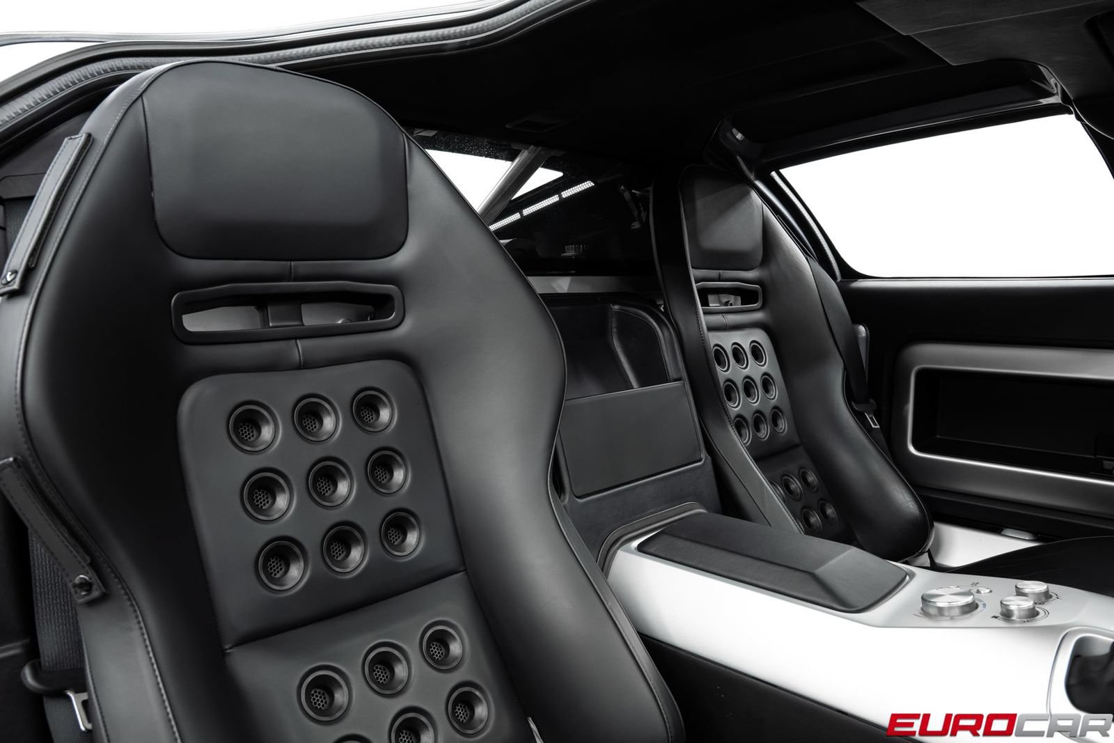 Used 2006 Ford GT RWD image 45