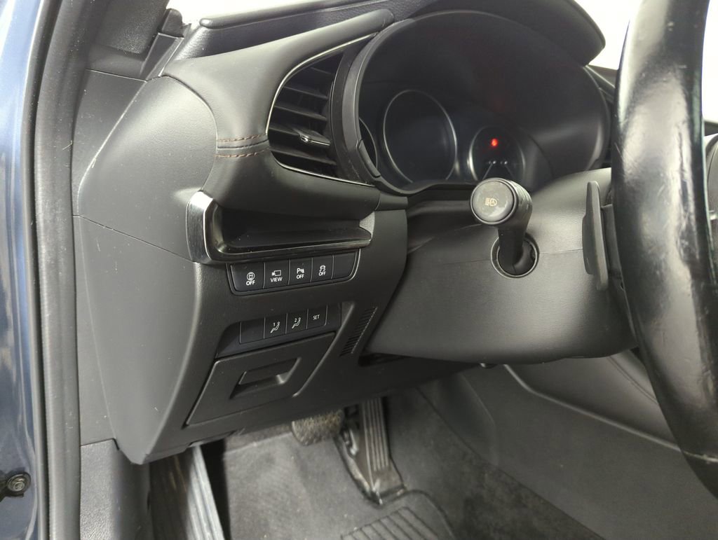 Used 2021 MAZDA MAZDA3 Hatchback w/Premium Plus Pkg image 26
