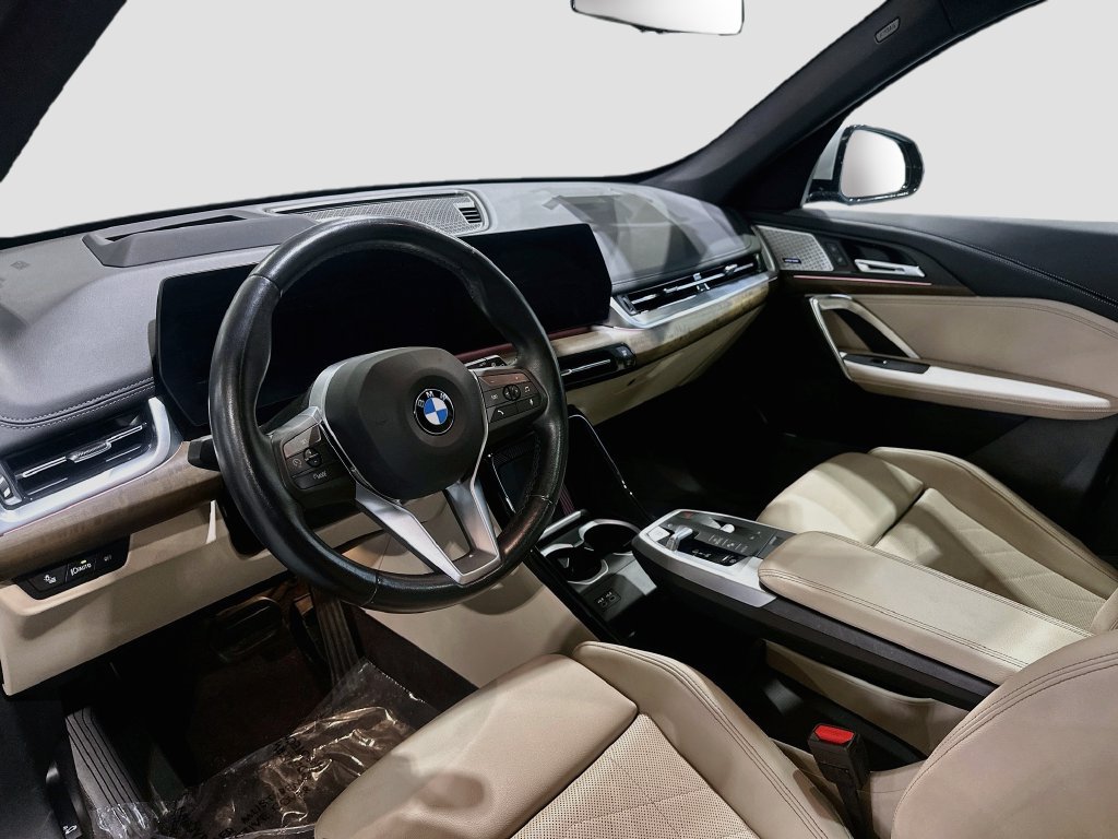 Used 2023 BMW X1 xDrive28i w/ Premium Package AWD/4WD image 9