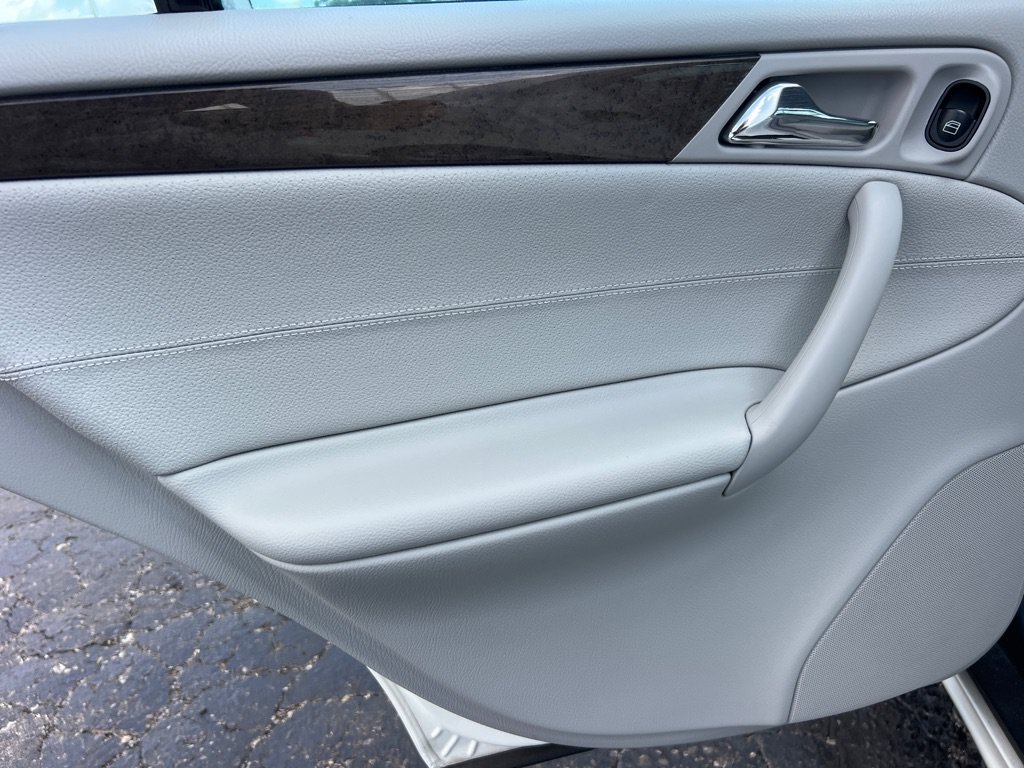 Used 2007 Mercedes-Benz C 230 Sedan image 12