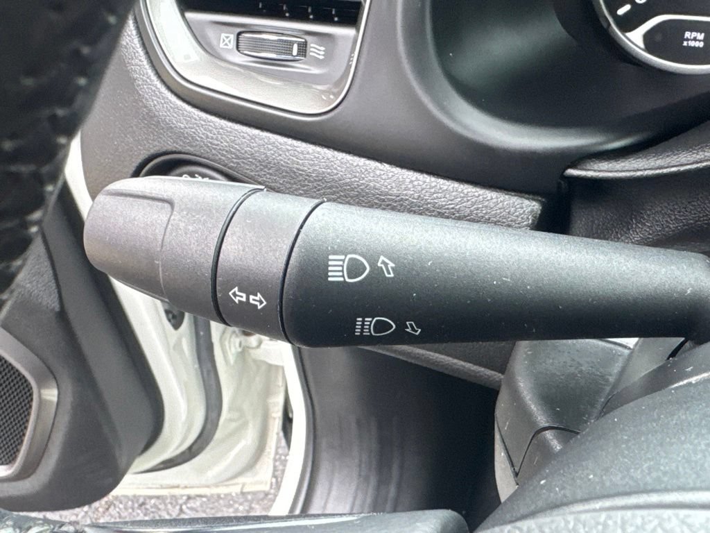 Used 2020 Jeep Renegade Limited w/ UConnect 8.4 Nav Group AWD/4WD image 38