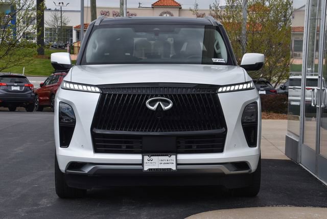 Used 2025 INFINITI QX80 Sensory AWD/4WD image 12