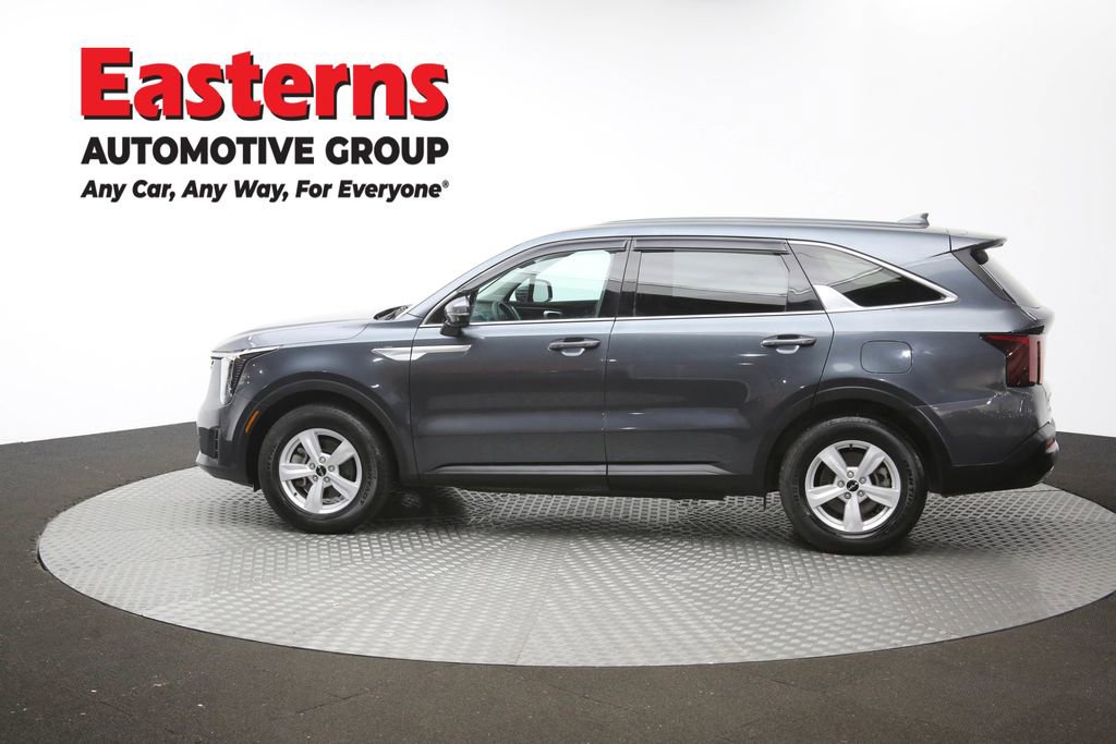 Used 2024 Kia Sorento LX FWD image 61