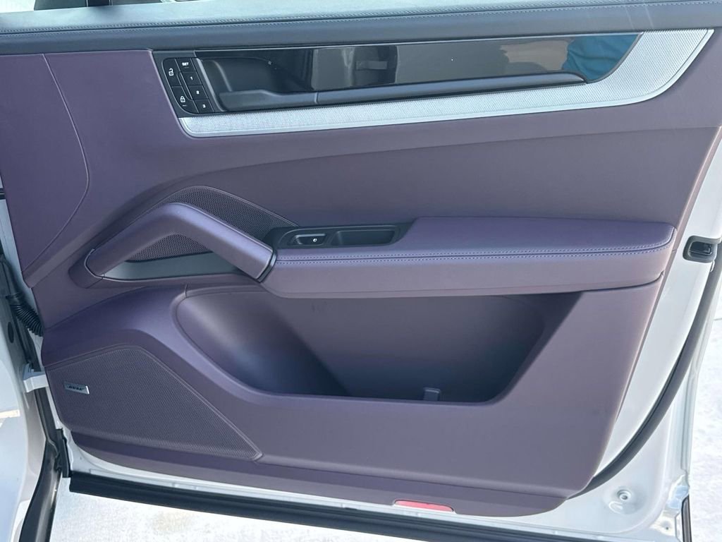 New 2026 Porsche Cayenne Coupe image 18