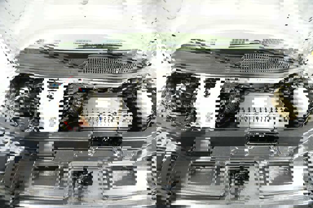 Used 2021 Chevrolet Express 3500 Extended w/ Driver Convenience Package image 16