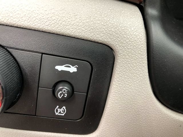Used 2010 Chevrolet Impala LS FWD image 25