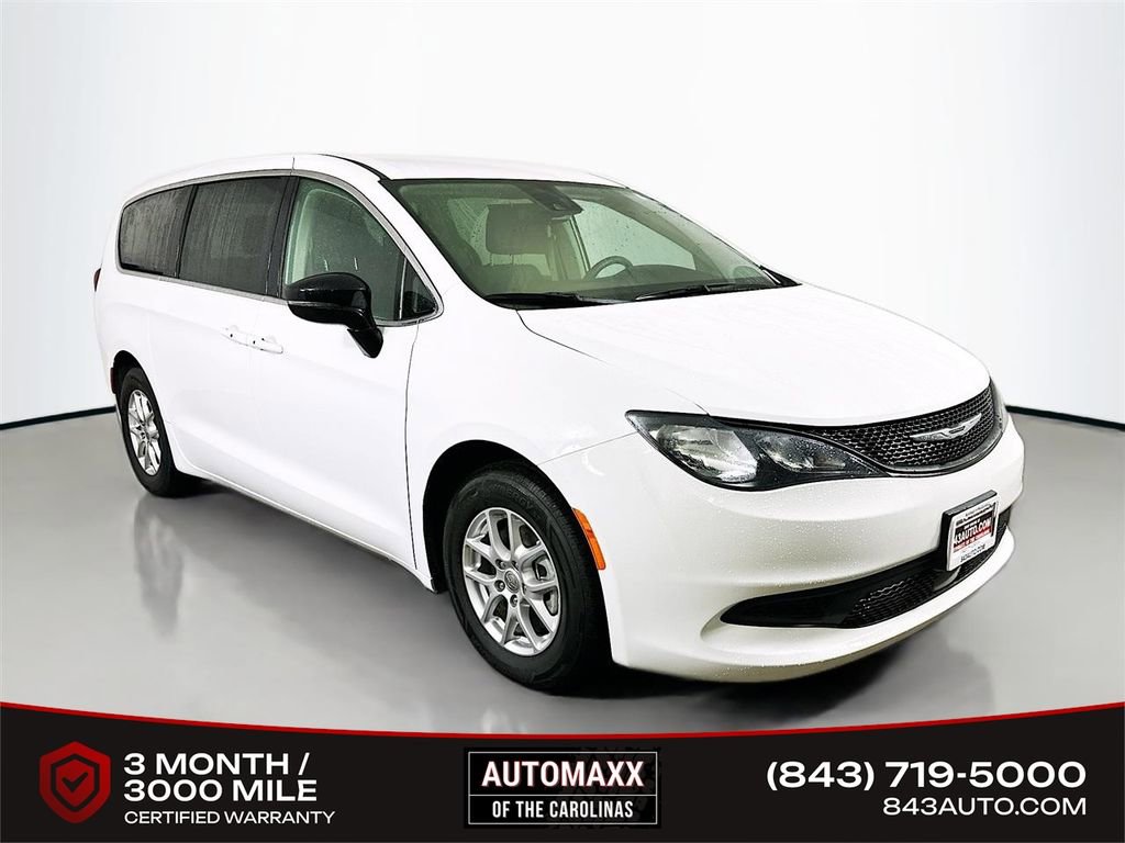 Used 2024 Chrysler Voyager LX FWD image 1