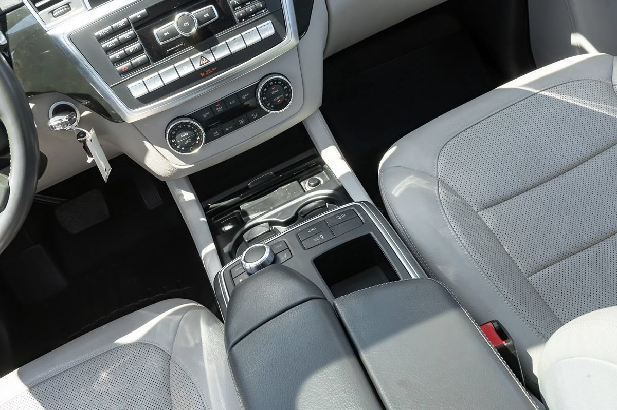 Used 2015 Mercedes-Benz GL 550 4MATIC image 19