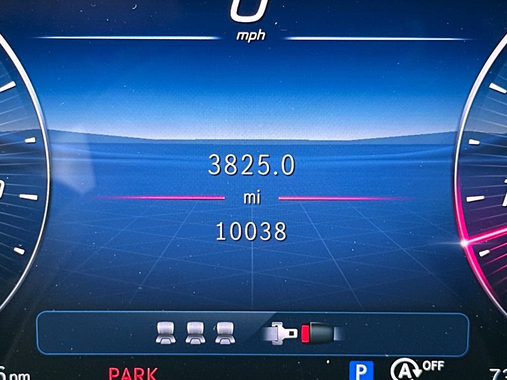 Certified 2025 Mercedes-Benz GLC 300 4MATIC image 4