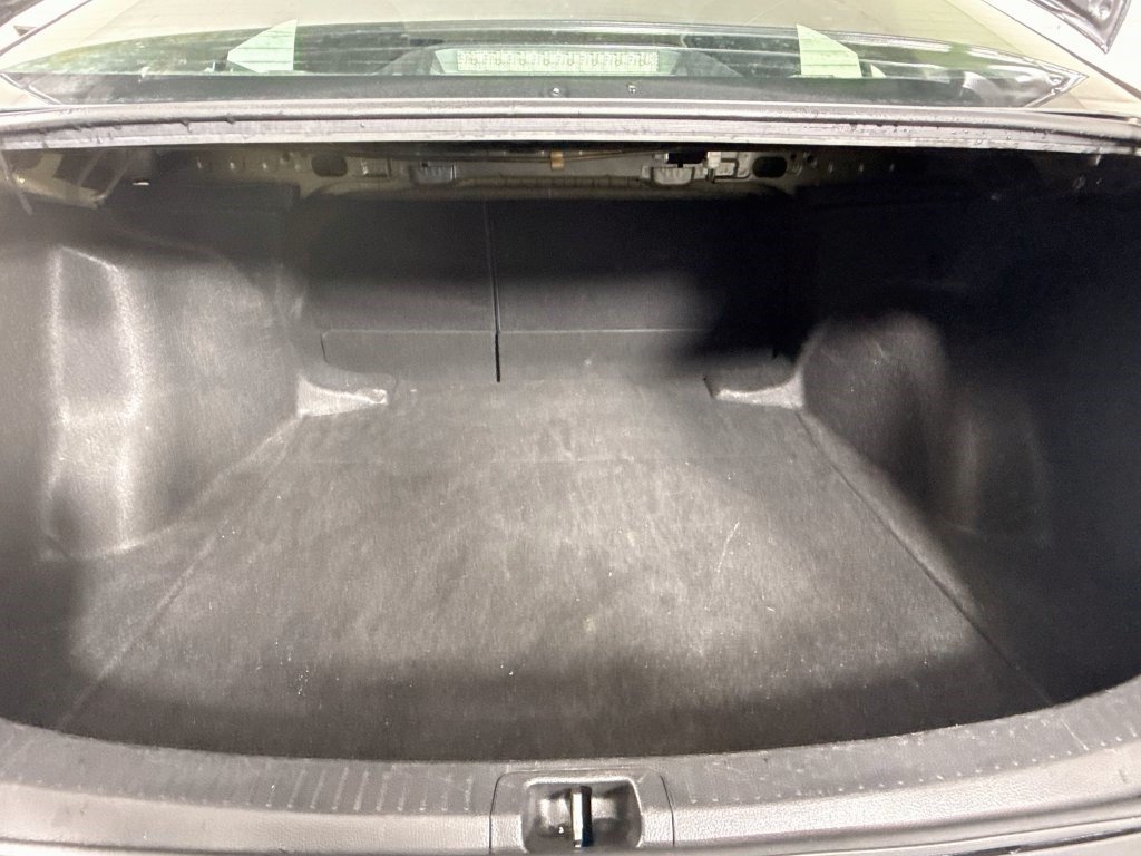 Used 2024 Toyota Corolla LE FWD image 33