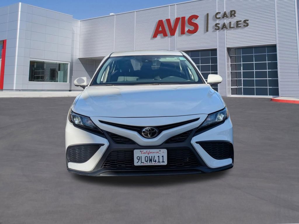 Used 2024 Toyota Camry SE image 2