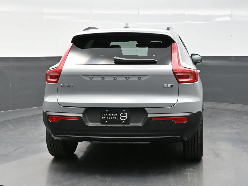 Used 2026 Volvo XC40 B5 Plus AWD/4WD image 6
