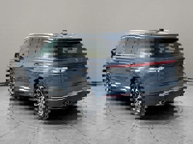 New 2026 Lincoln Aviator AWD image 10