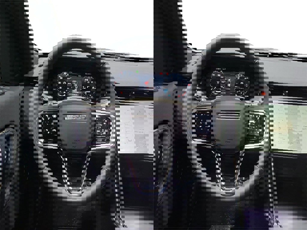 New 2025 Land Rover Discovery Sport Dynamic SE image 24