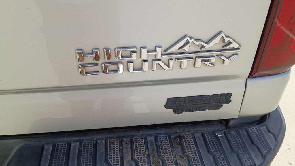 Used 2020 Chevrolet Silverado 2500 High Country w/ Z71 Off-Road Package AWD/4WD image 14