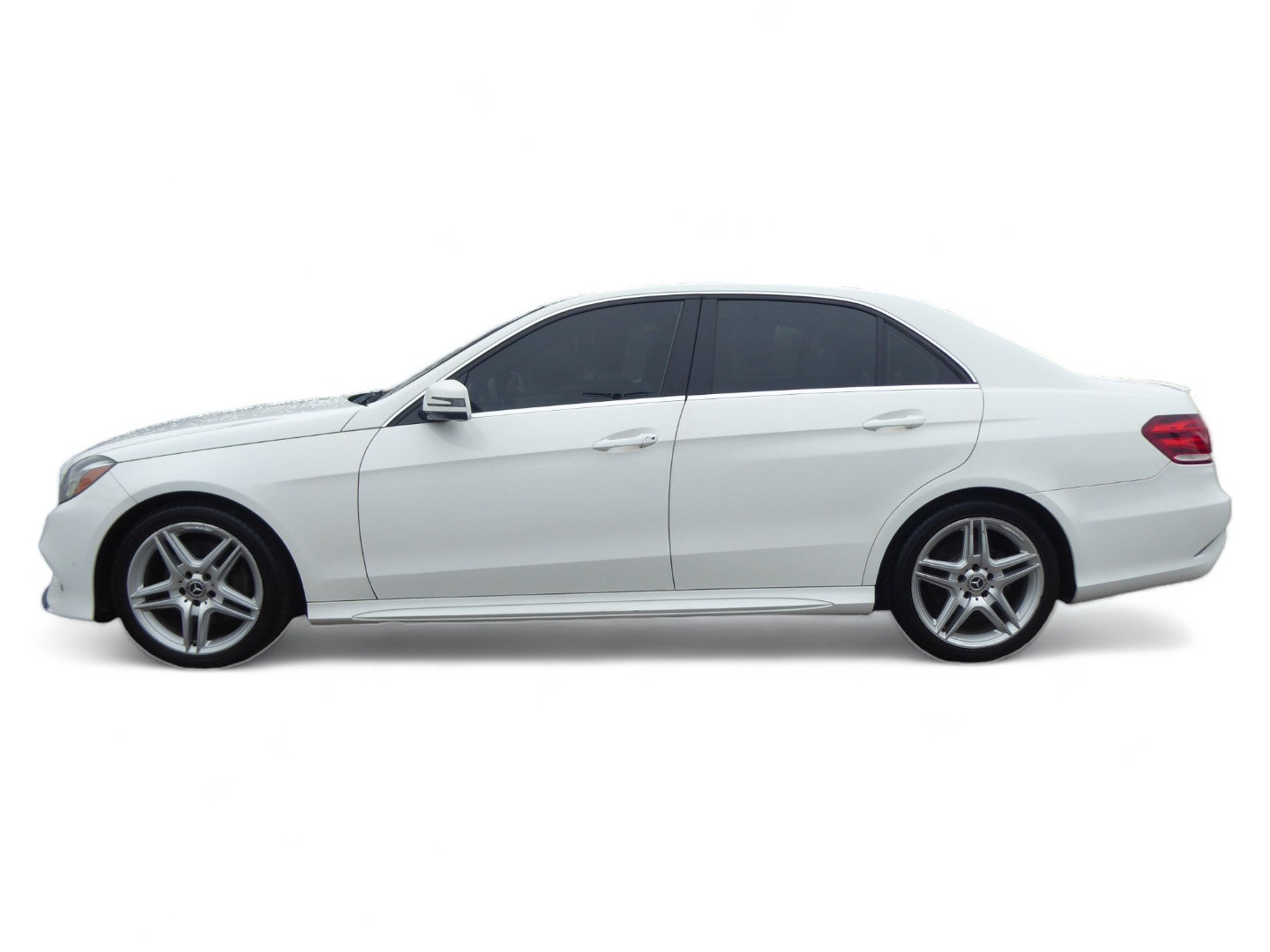 Used 2014 Mercedes-Benz E 350 4MATIC Sedan image 8