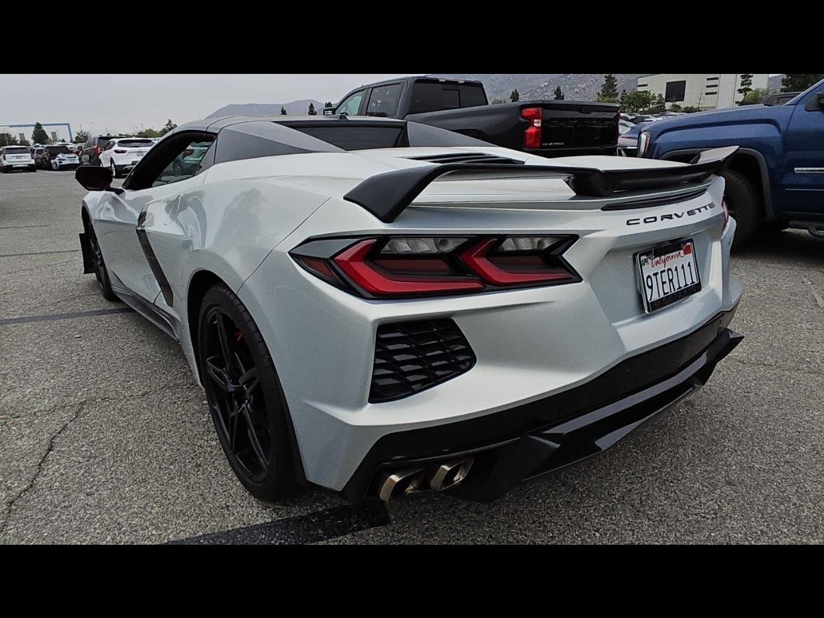 Used 2021 Chevrolet Corvette Stingray Convertible w/ Z51 Performance Package RWD image 7