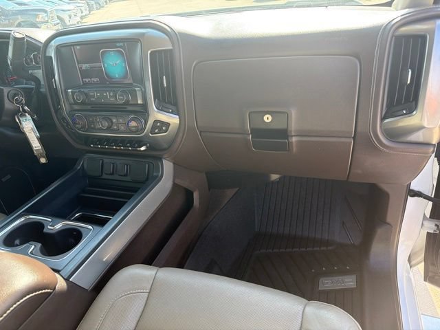 Used 2016 Chevrolet Silverado 1500 LTZ Z71 w/ LTZ Plus Package AWD/4WD image 19