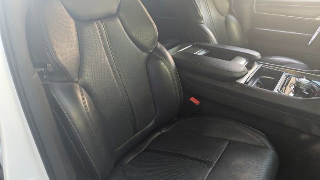 Used 2023 Jeep Wagoneer L Series II image 18