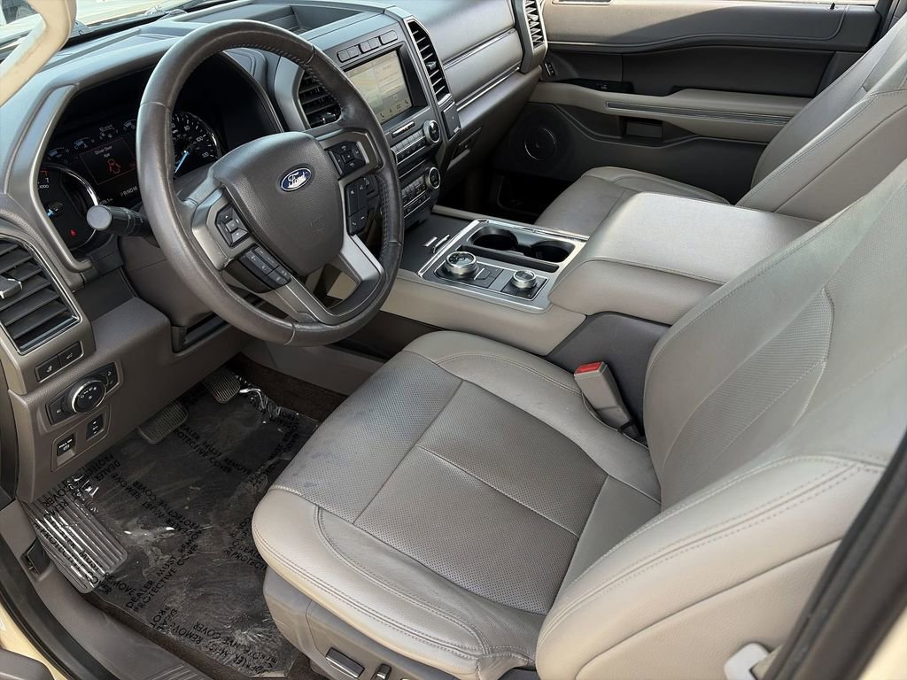 Used 2018 Ford Expedition XLT w/ Equipment Group 202A image 6