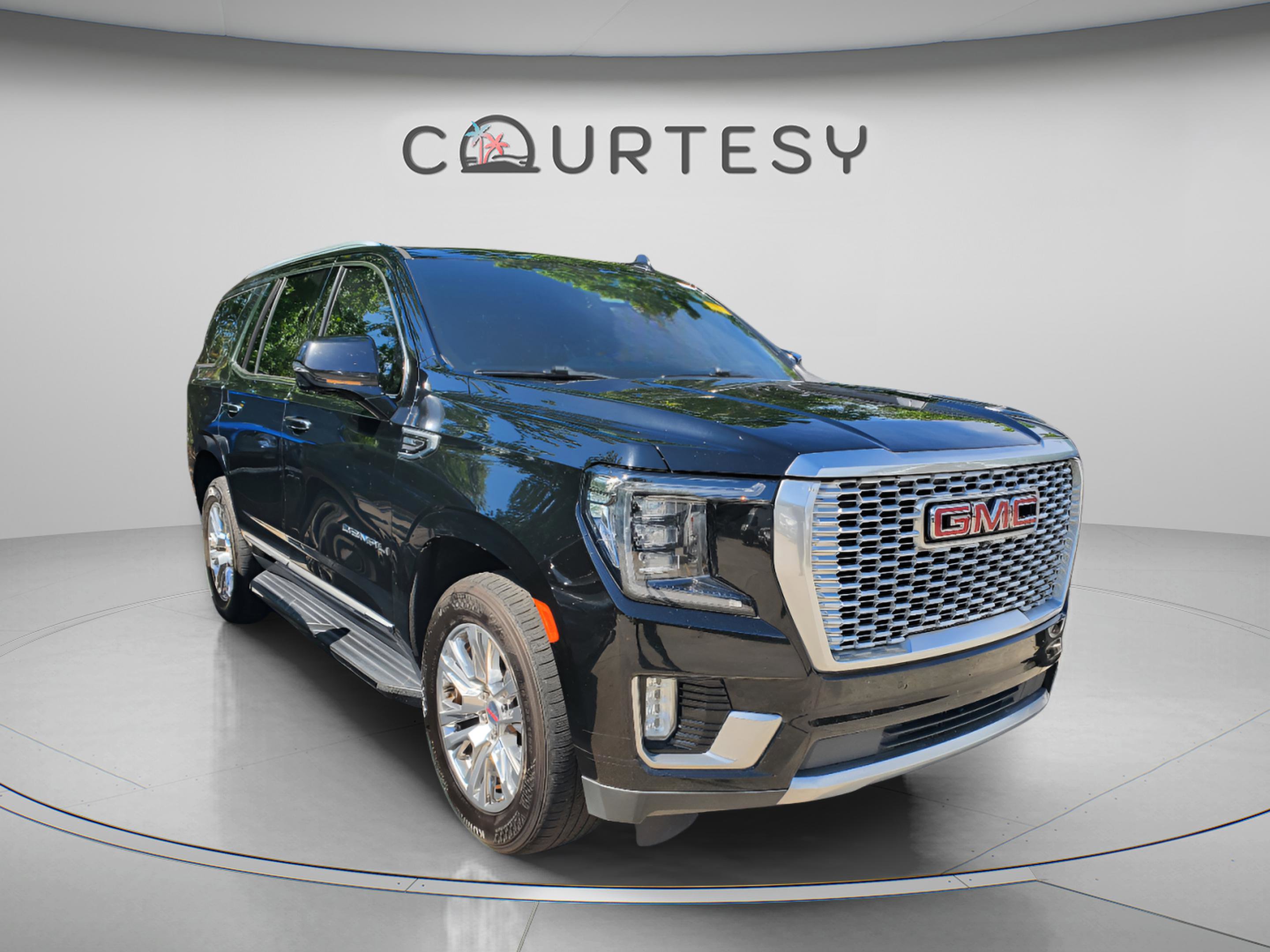 Used 2021 GMC Yukon Denali RWD image 4