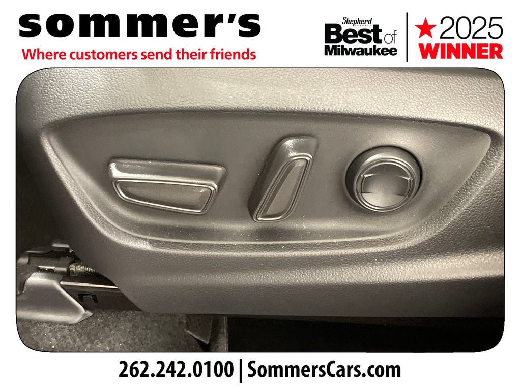 Used 2026 Toyota Corolla Cross XLE w/ Convenience Package AWD/4WD image 10