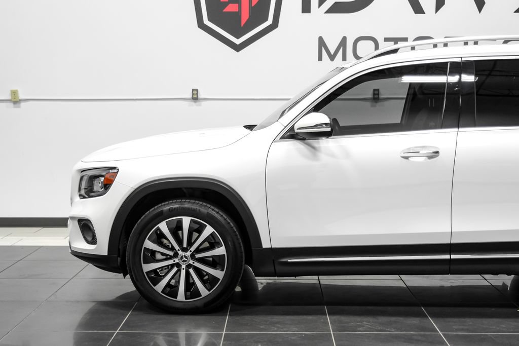 Used 2021 Mercedes-Benz GLB 250 w/ Premium Package image 13