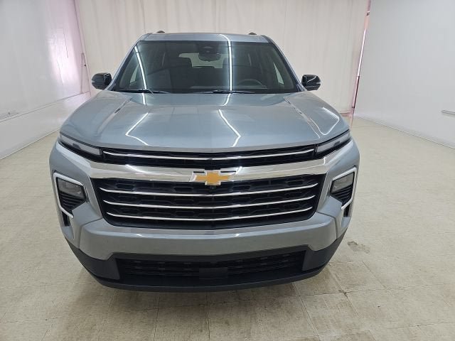New 2026 Chevrolet Traverse LT w/ Driver Confidence Package FWD image 2
