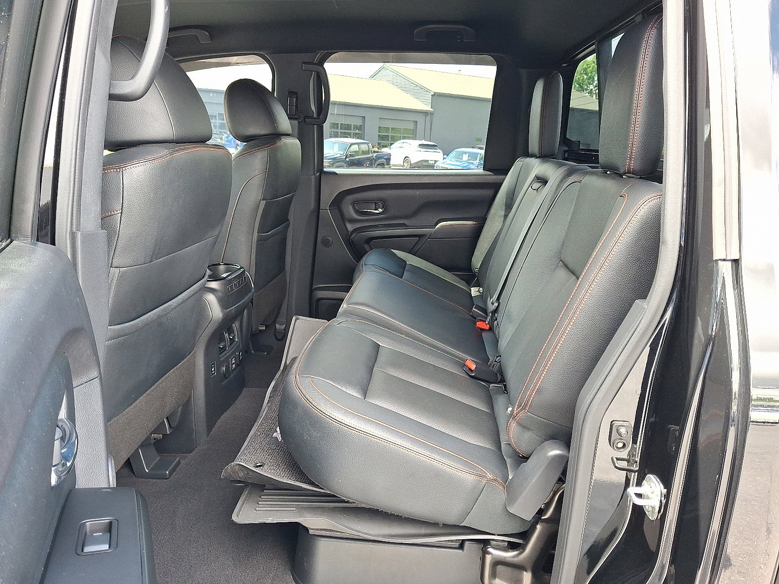 Certified 2023 Nissan Titan PRO-4X w/ Pro-4x Convenience Package AWD/4WD image 11