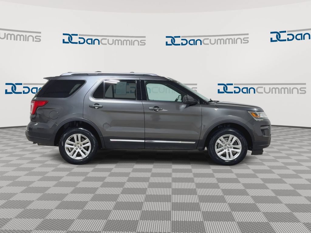 Used 2019 Ford Explorer XLT AWD/4WD image 9