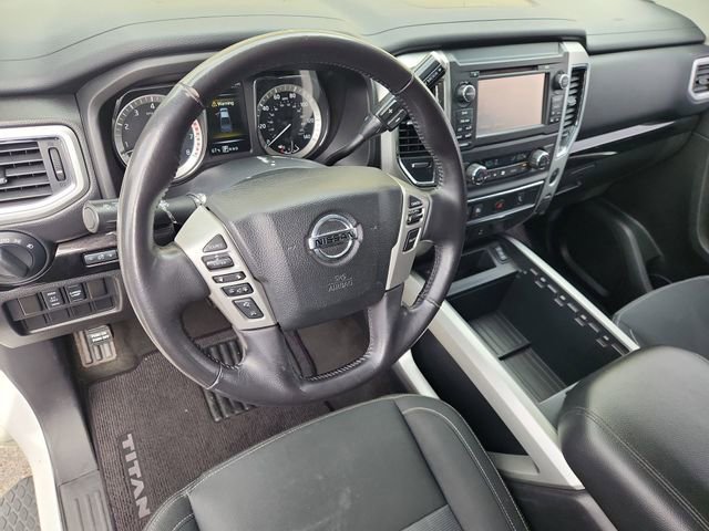 Used 2018 Nissan Titan SV w/ SV Convenience Package image 10
