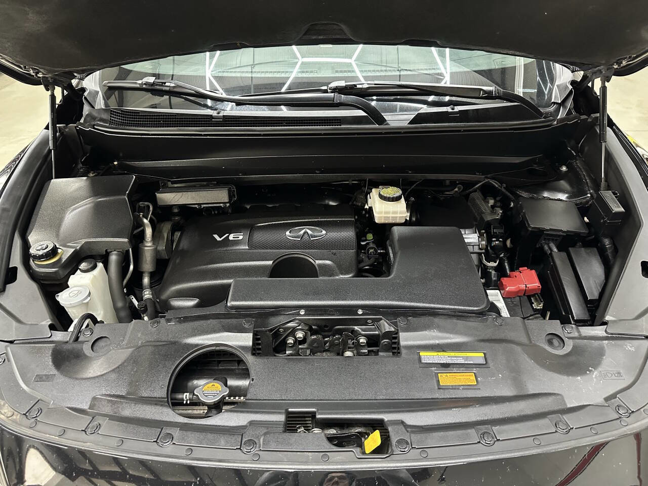 Used 2019 INFINITI QX60 Luxe w/ Essential Package image 7