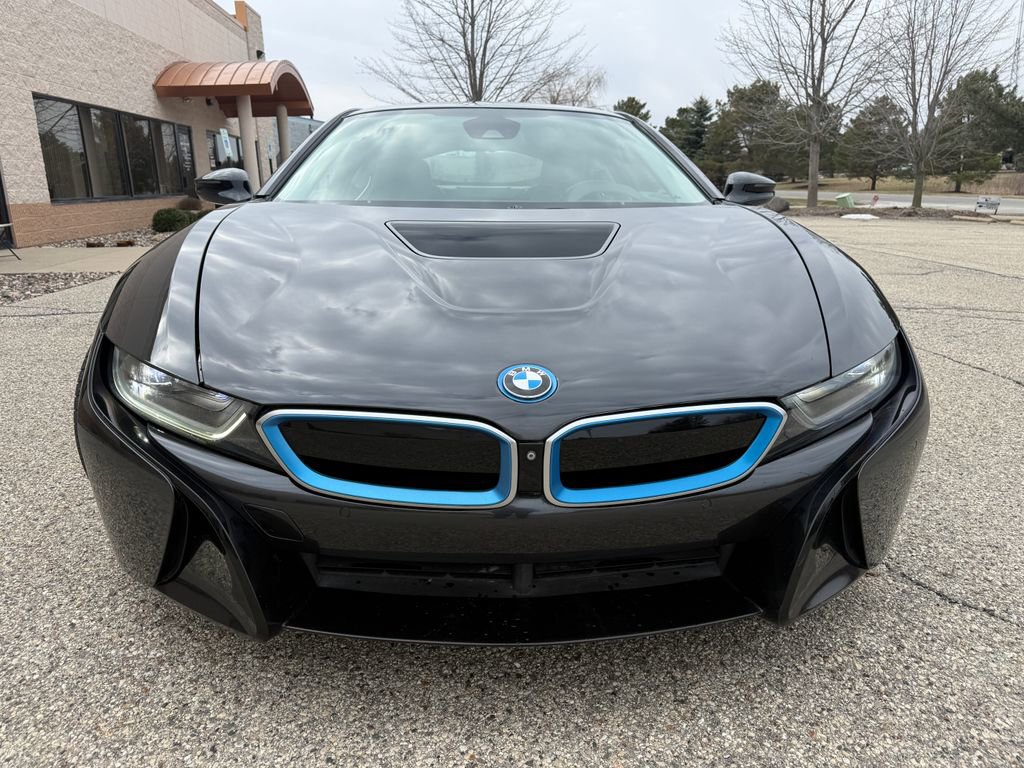 Used 2015 BMW i8 image 2