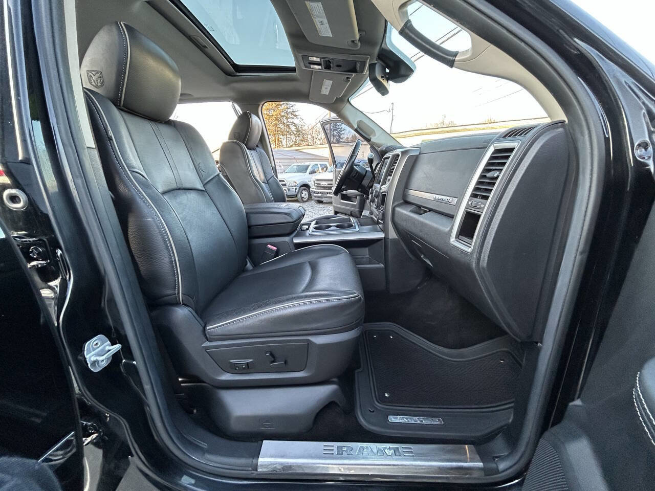 Used 2014 RAM 2500 Limited image 22