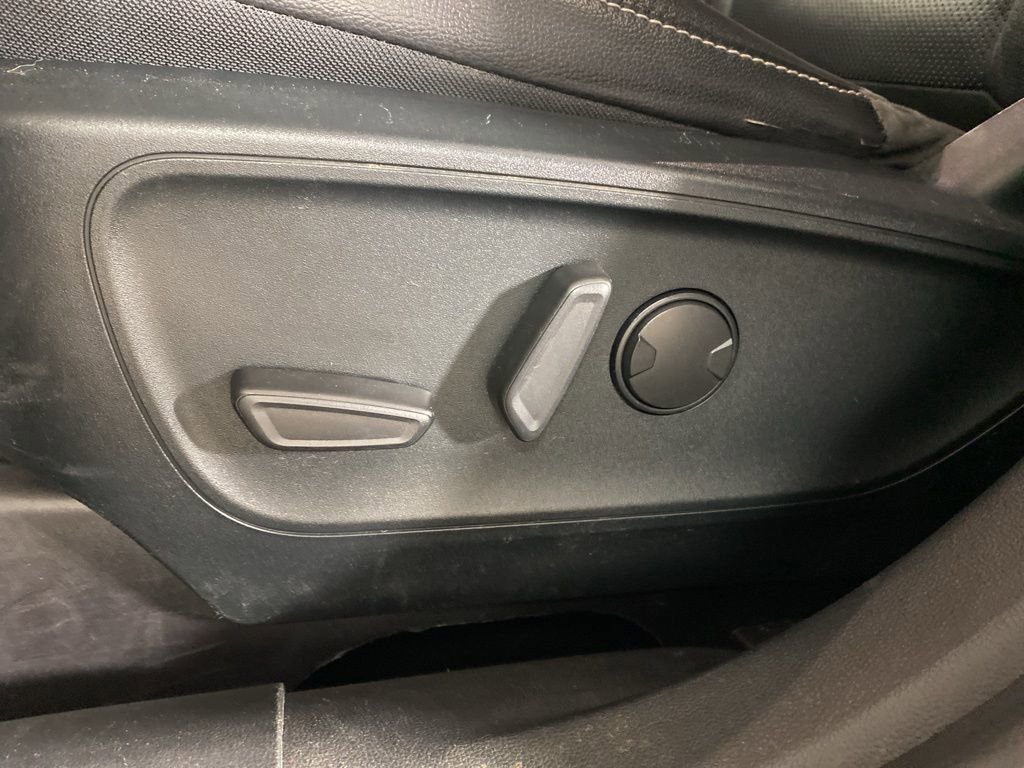 Used 2020 Ford Escape Titanium AWD/4WD image 28