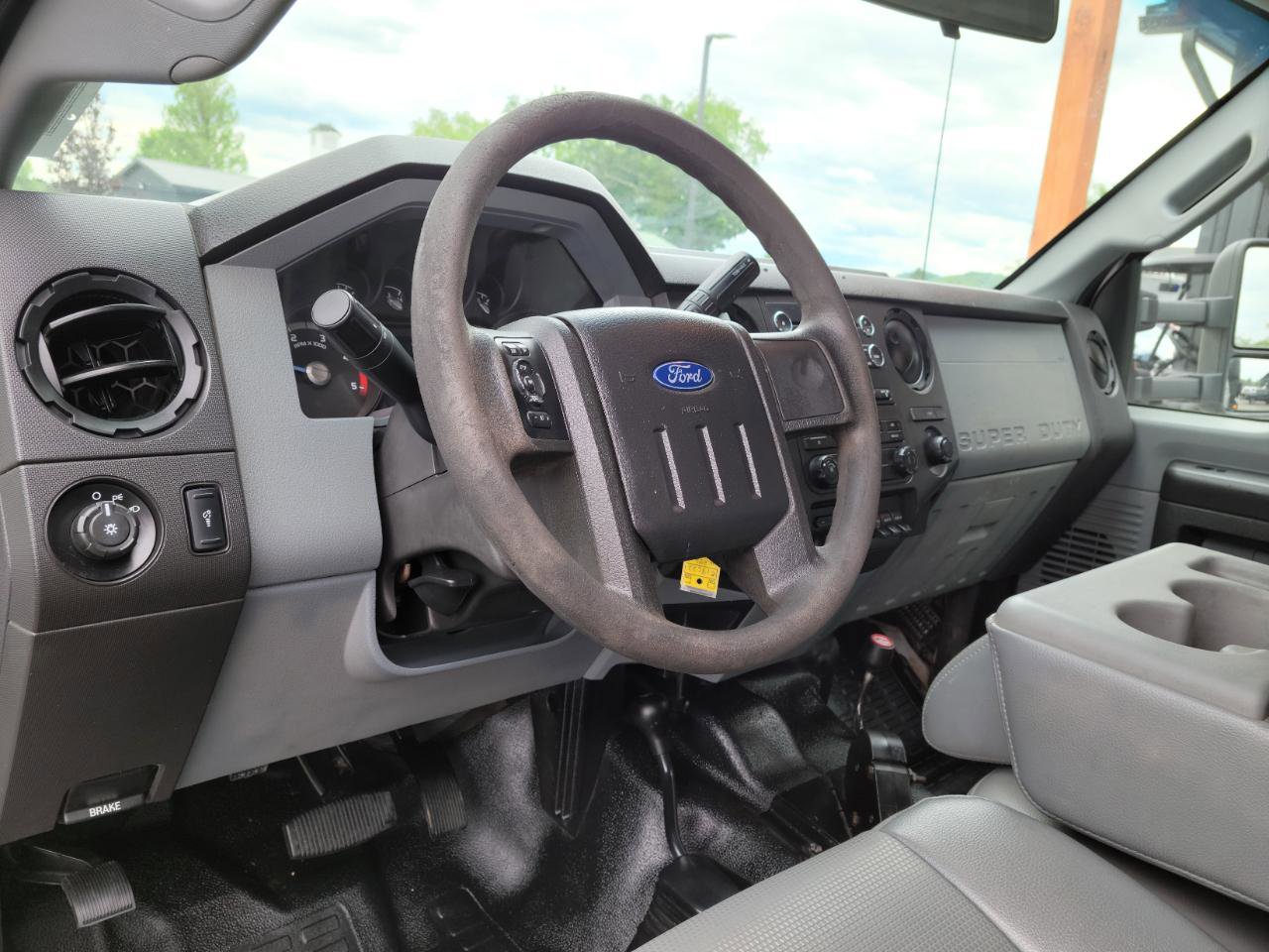 Used 2016 Ford F550 4x4 Crew Cab Super Duty image 9