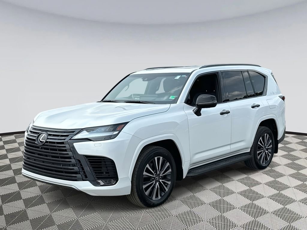 Used 2024 Lexus LX 600 4WD w/ Premium Package image 5