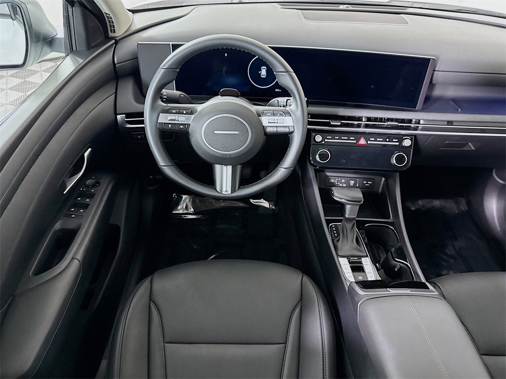 Certified 2025 Hyundai Tucson SEL image 3